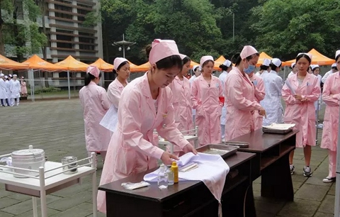 成都市商洛卫生学校药学专业