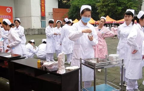 成都市商洛卫生学校护理专业