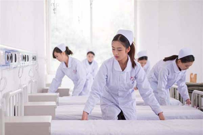 德阳的初三毕业生想读职高,成都市华西卫校招生