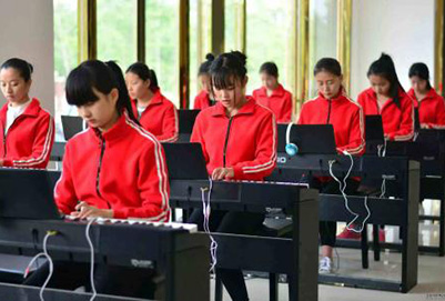 问:现在二胎政策开放,国家重视幼儿教育事业吗