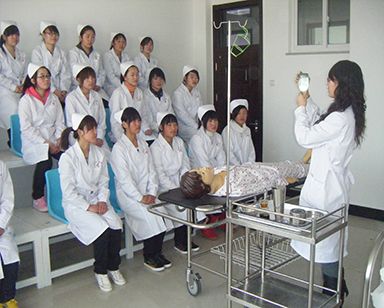 贵阳卫生学校