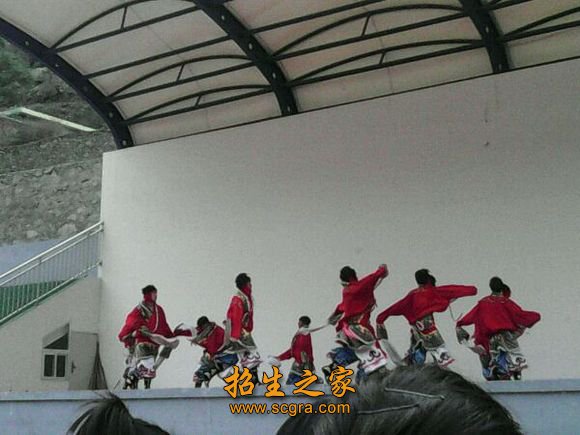 学生表演