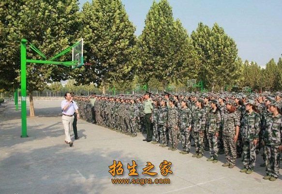 学生军训